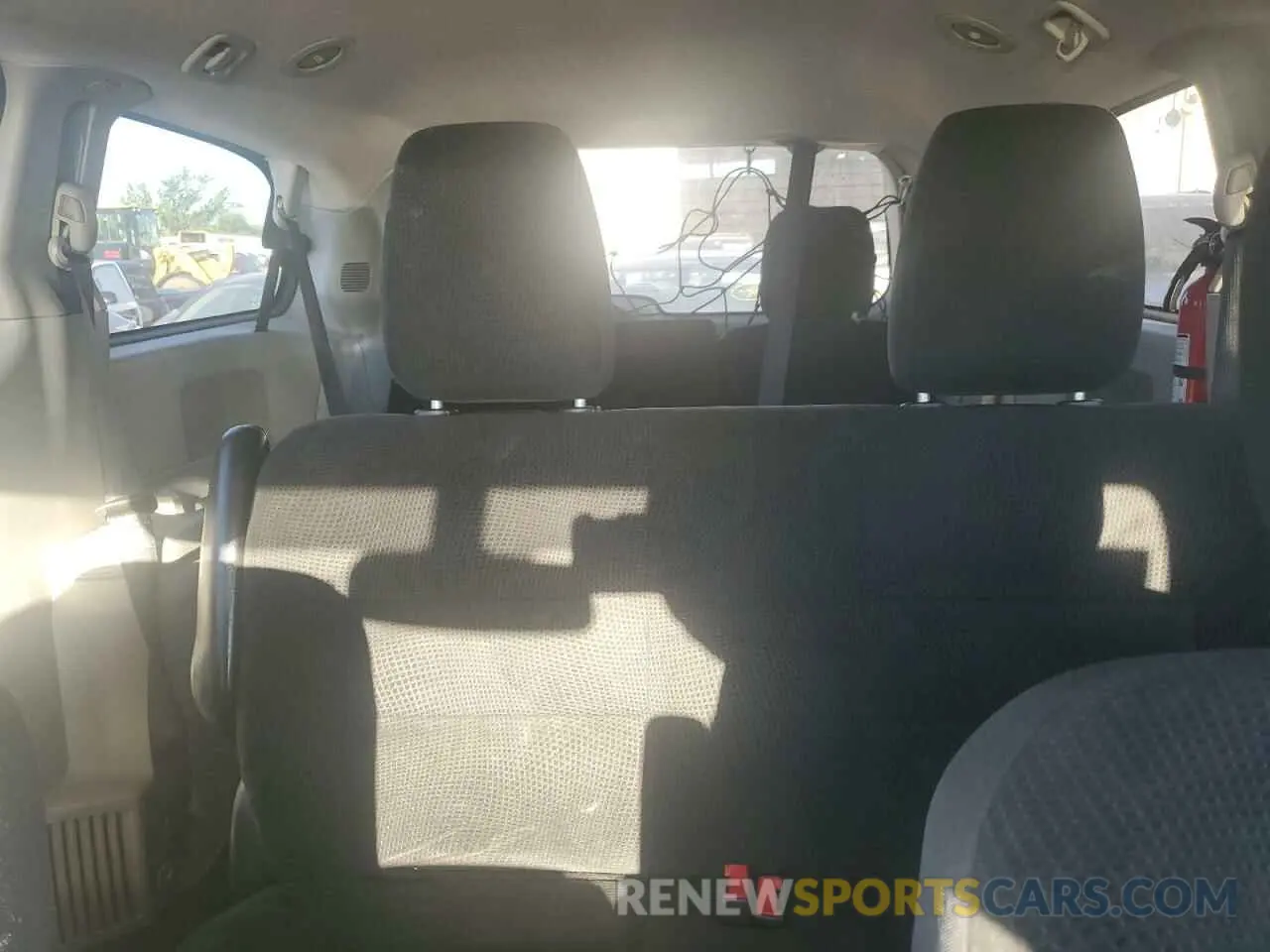 10 fotografías del automóvil dañado 2C4RDGBG3KR591805 DODGE CARAVAN 2019