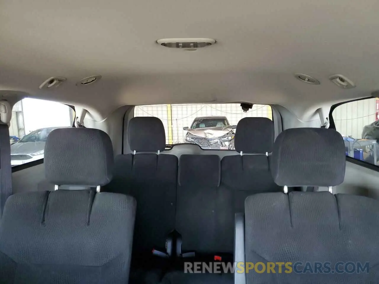 10 fotografías del automóvil dañado 2C4RDGBG3KR735031 DODGE CARAVAN 2019