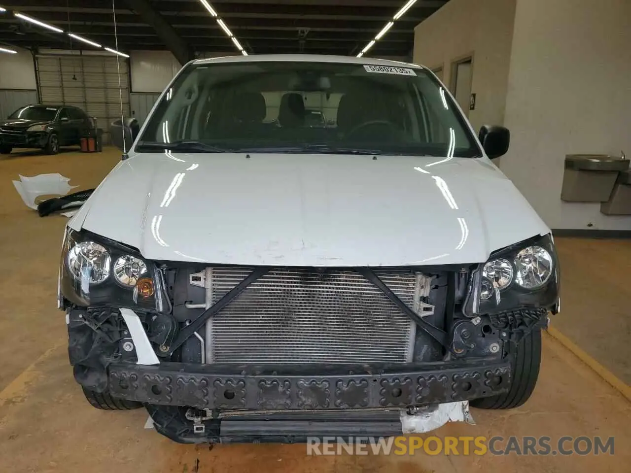 5 fotografías del automóvil dañado 2C4RDGBG4KR615612 DODGE CARAVAN 2019