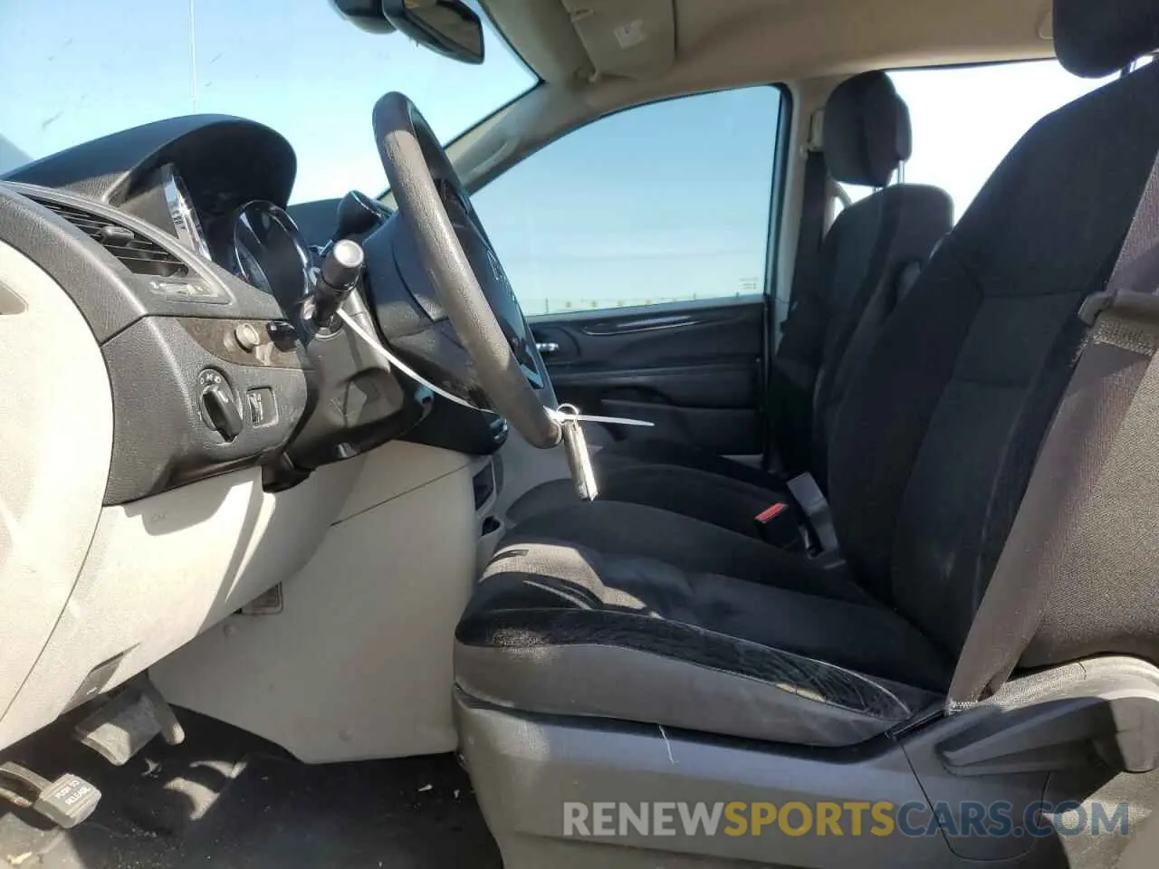 7 fotografías del automóvil dañado 2C4RDGBG4KR656919 DODGE CARAVAN 2019