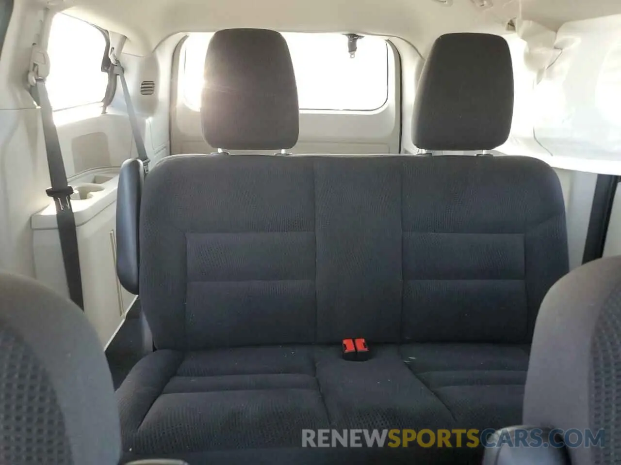 10 fotografías del automóvil dañado 2C4RDGBG5KR504745 DODGE CARAVAN 2019