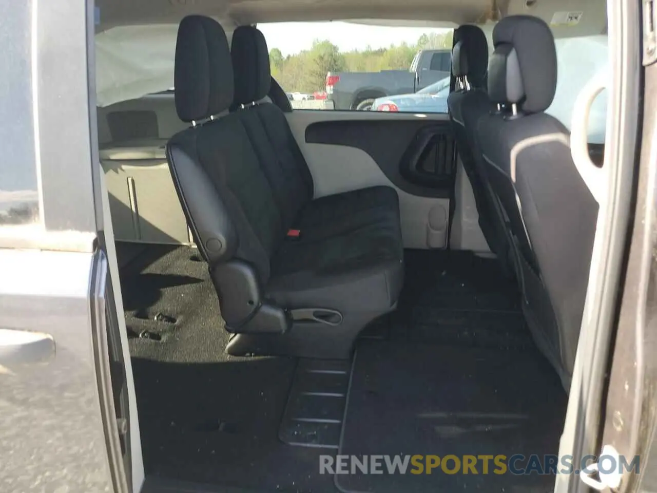 12 fotografías del automóvil dañado 2C4RDGBG5KR504745 DODGE CARAVAN 2019