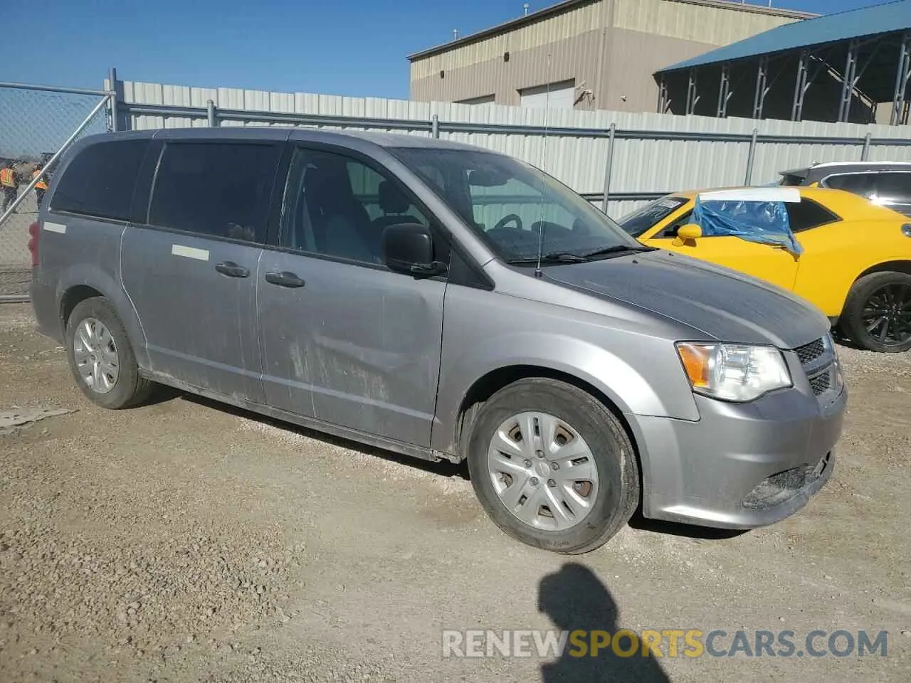 4 fotografías del automóvil dañado 2C4RDGBG5KR798681 DODGE CARAVAN 2019