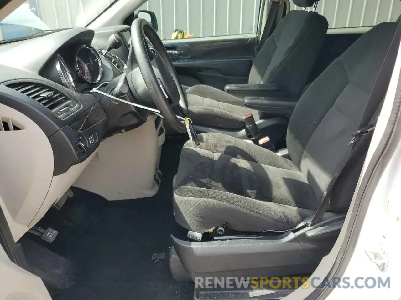 7 fotografías del automóvil dañado 2C4RDGBG5LR183985 DODGE CARAVAN 2019