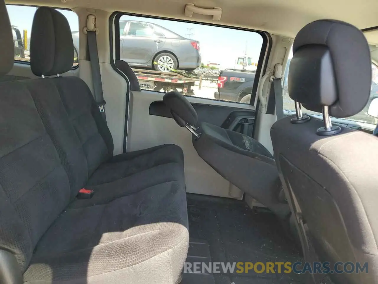 11 fotografías del automóvil dañado 2C4RDGBG6KR527953 DODGE CARAVAN 2019