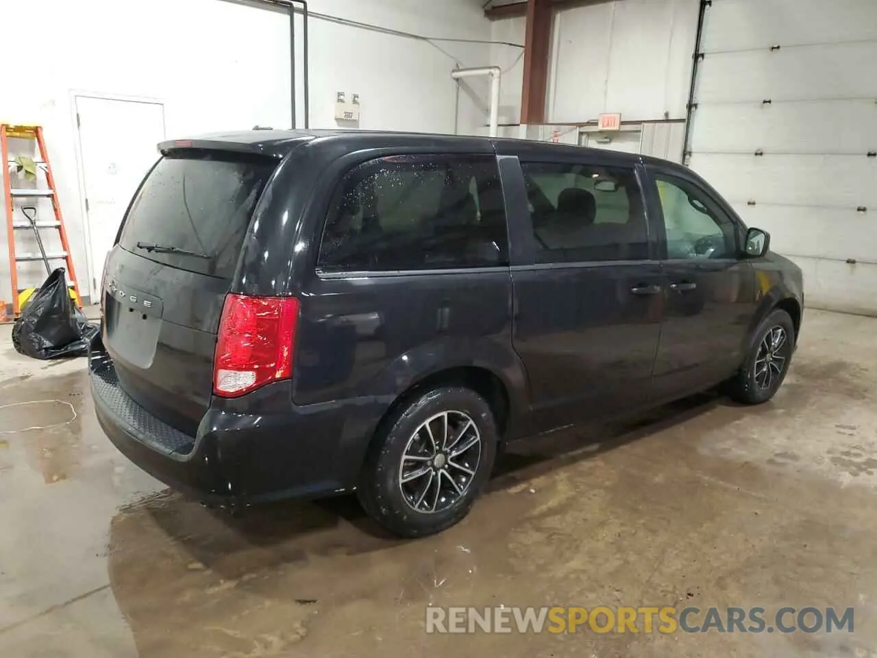3 fotografías del automóvil dañado 2C4RDGBG6KR584380 DODGE CARAVAN 2019