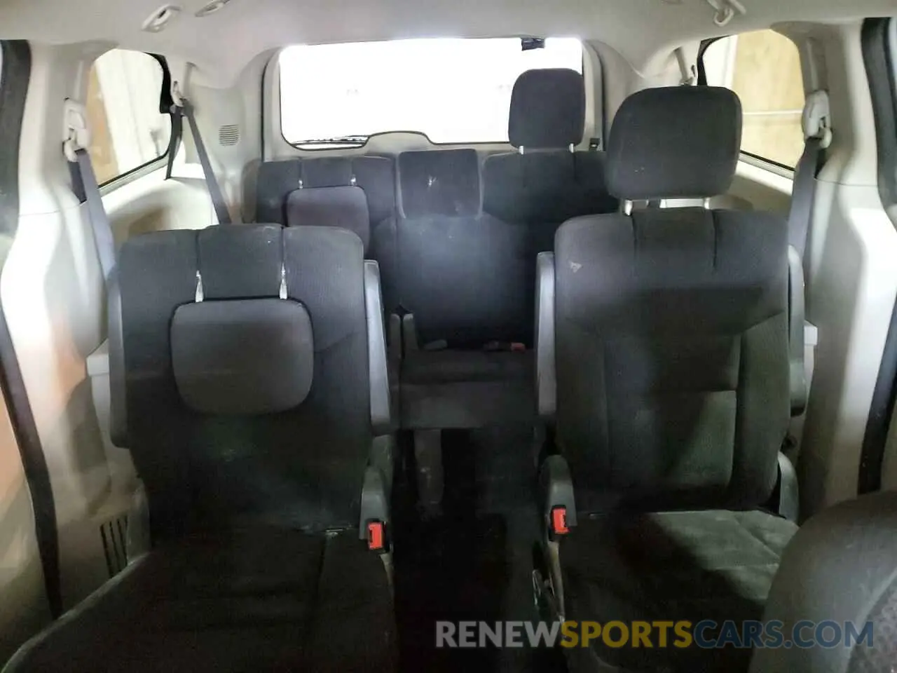10 fotografías del automóvil dañado 2C4RDGBG6KR729000 DODGE CARAVAN 2019