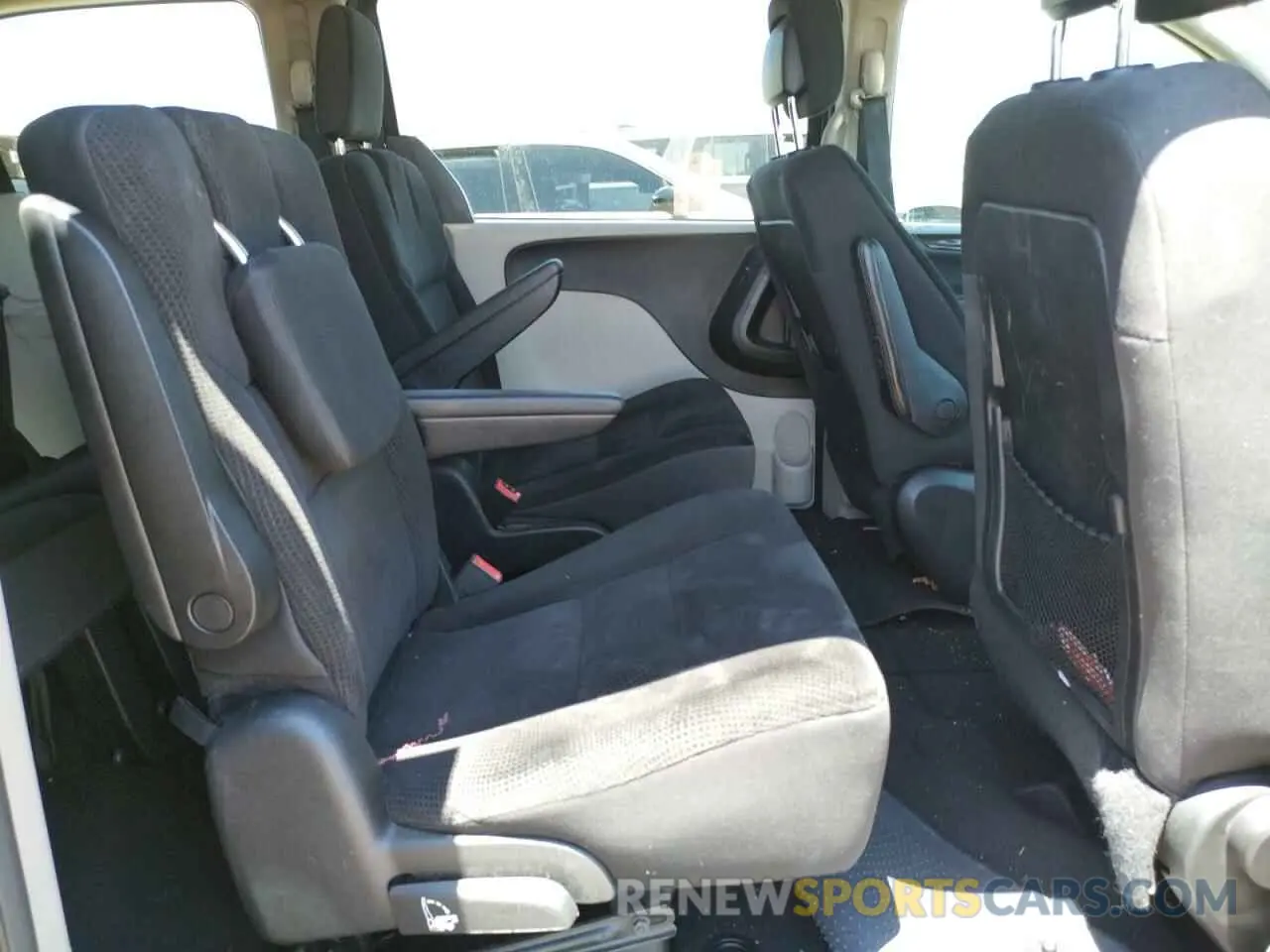 11 fotografías del automóvil dañado 2C4RDGBG7KR624515 DODGE CARAVAN 2019