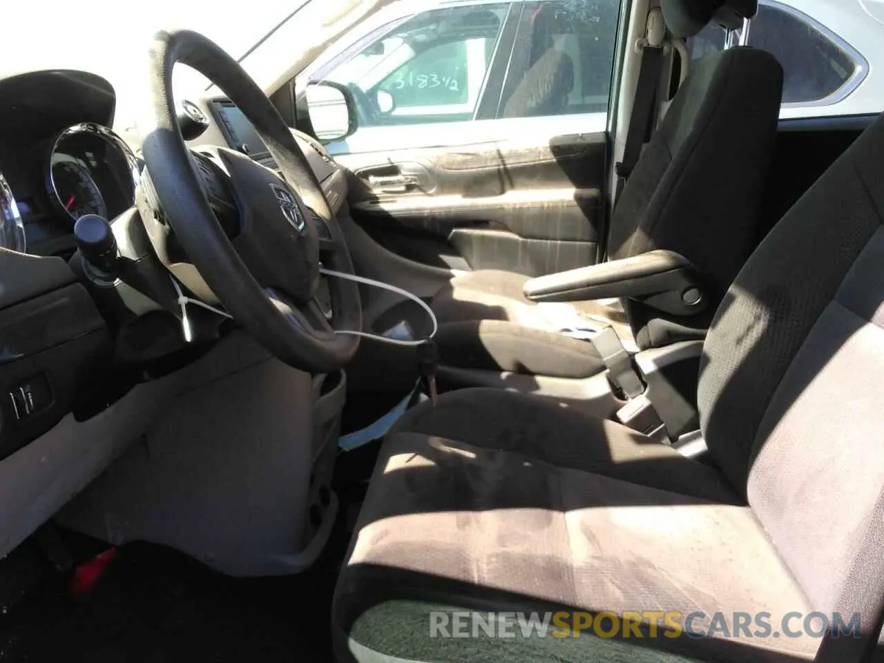 7 fotografías del automóvil dañado 2C4RDGBG7KR624515 DODGE CARAVAN 2019