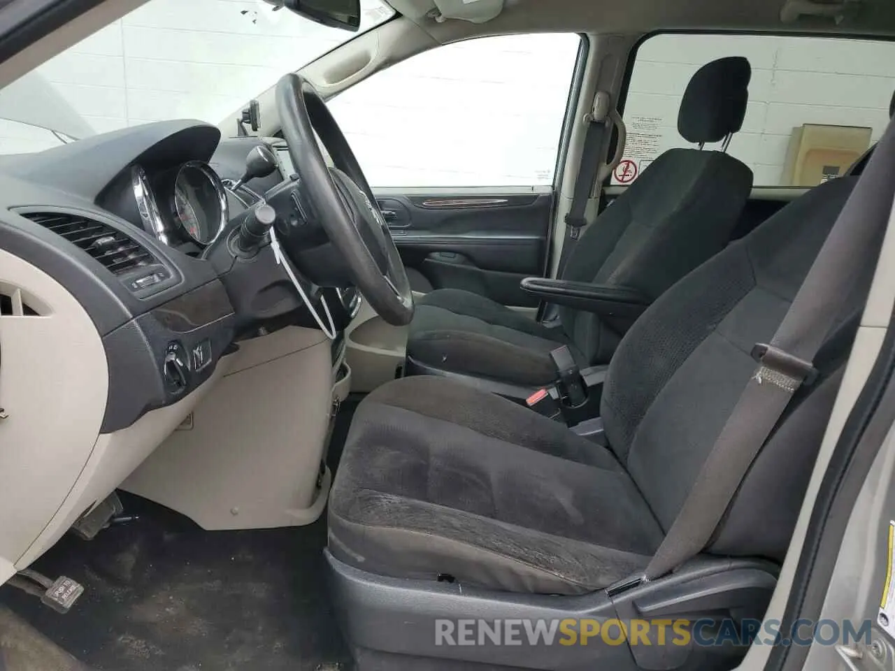 7 fotografías del automóvil dañado 2C4RDGBG7KR805209 DODGE CARAVAN 2019