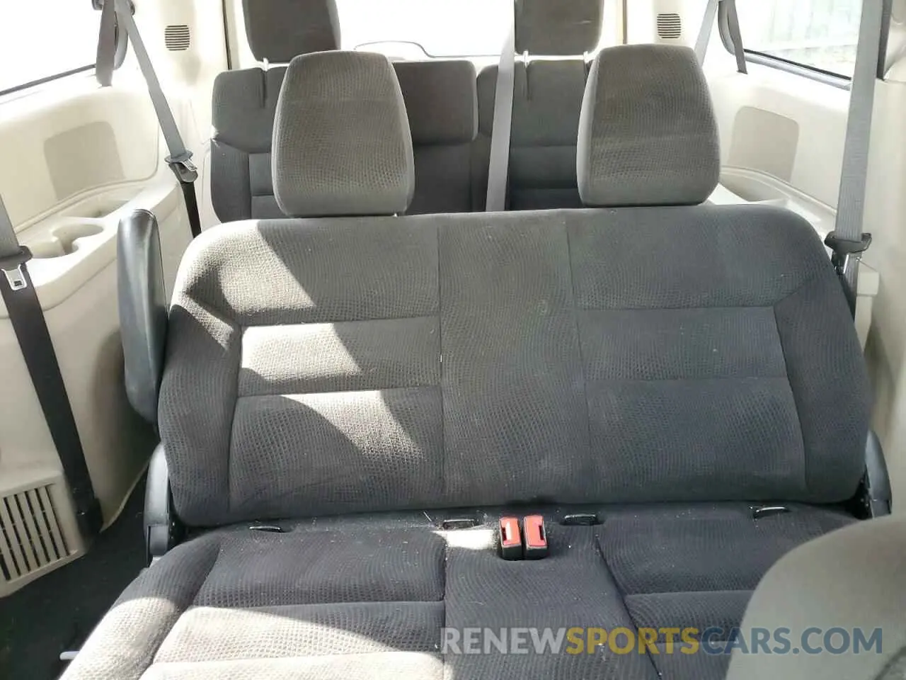 10 fotografías del automóvil dañado 2C4RDGBG8KR602605 DODGE CARAVAN 2019