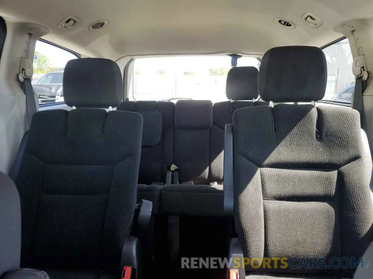 10 fotografías del automóvil dañado 2C4RDGBG8KR641551 DODGE CARAVAN 2019