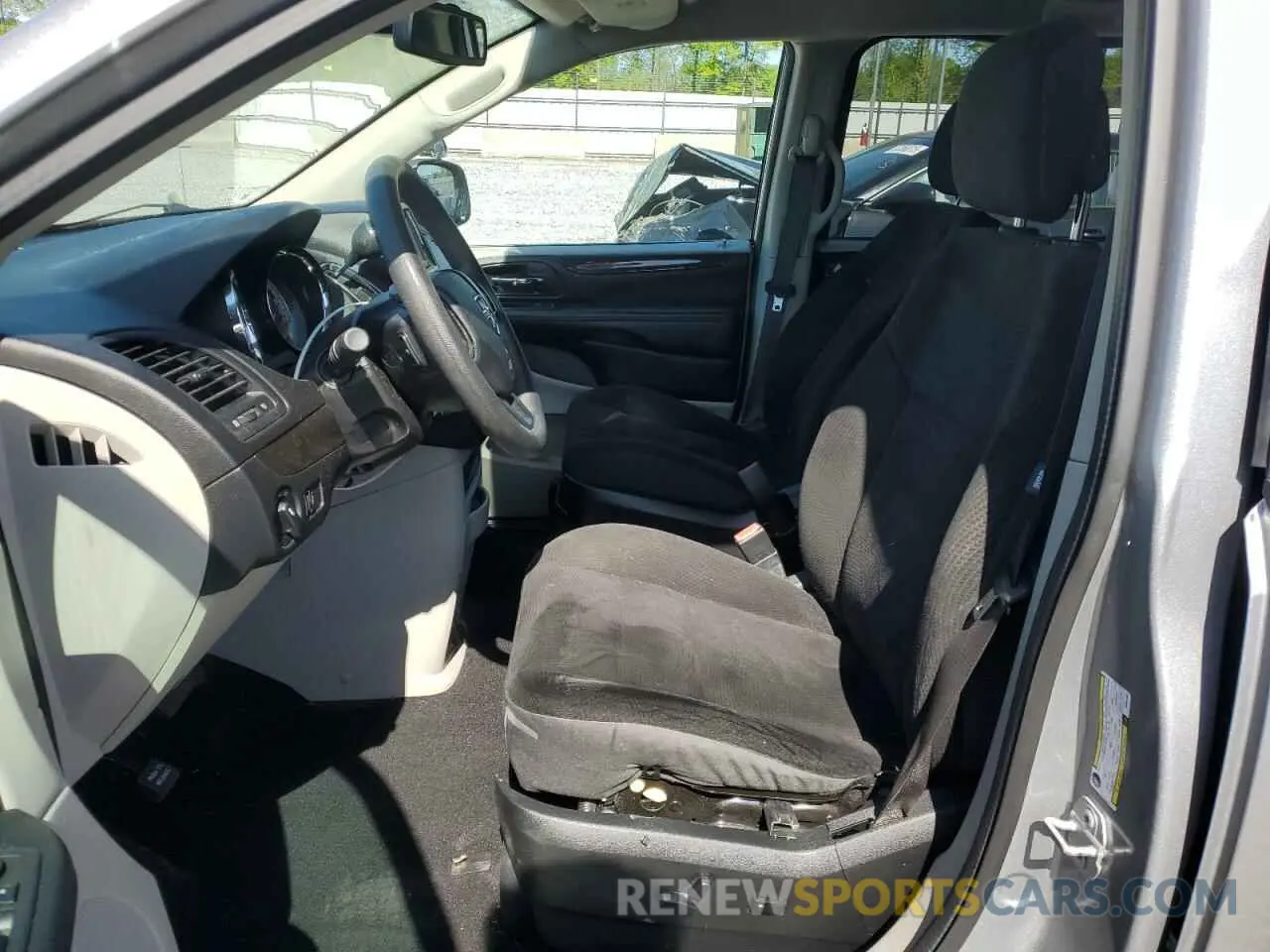 7 fotografías del automóvil dañado 2C4RDGBG8KR641551 DODGE CARAVAN 2019