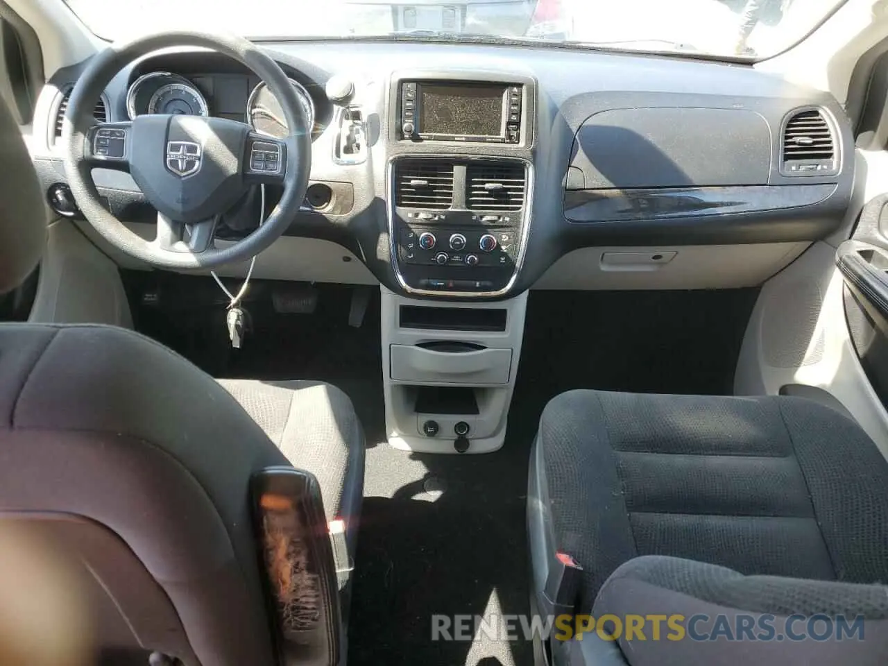 8 fotografías del automóvil dañado 2C4RDGBG8KR641551 DODGE CARAVAN 2019