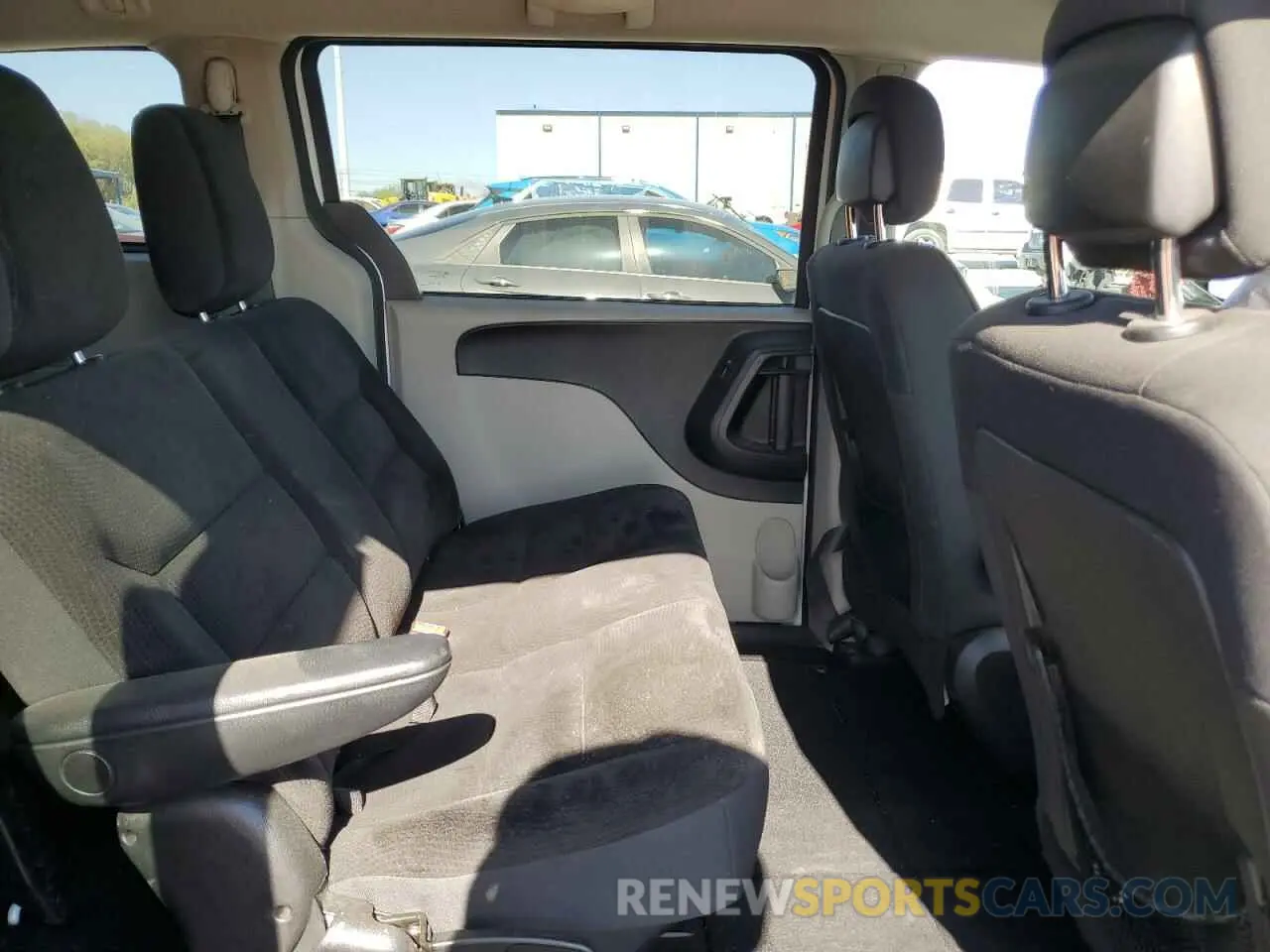 11 fotografías del automóvil dañado 2C4RDGBG8KR745716 DODGE CARAVAN 2019