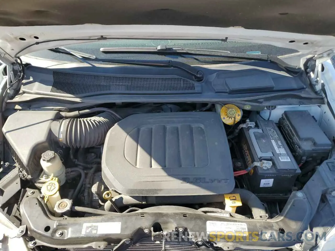 12 fotografías del automóvil dañado 2C4RDGBG8KR745716 DODGE CARAVAN 2019