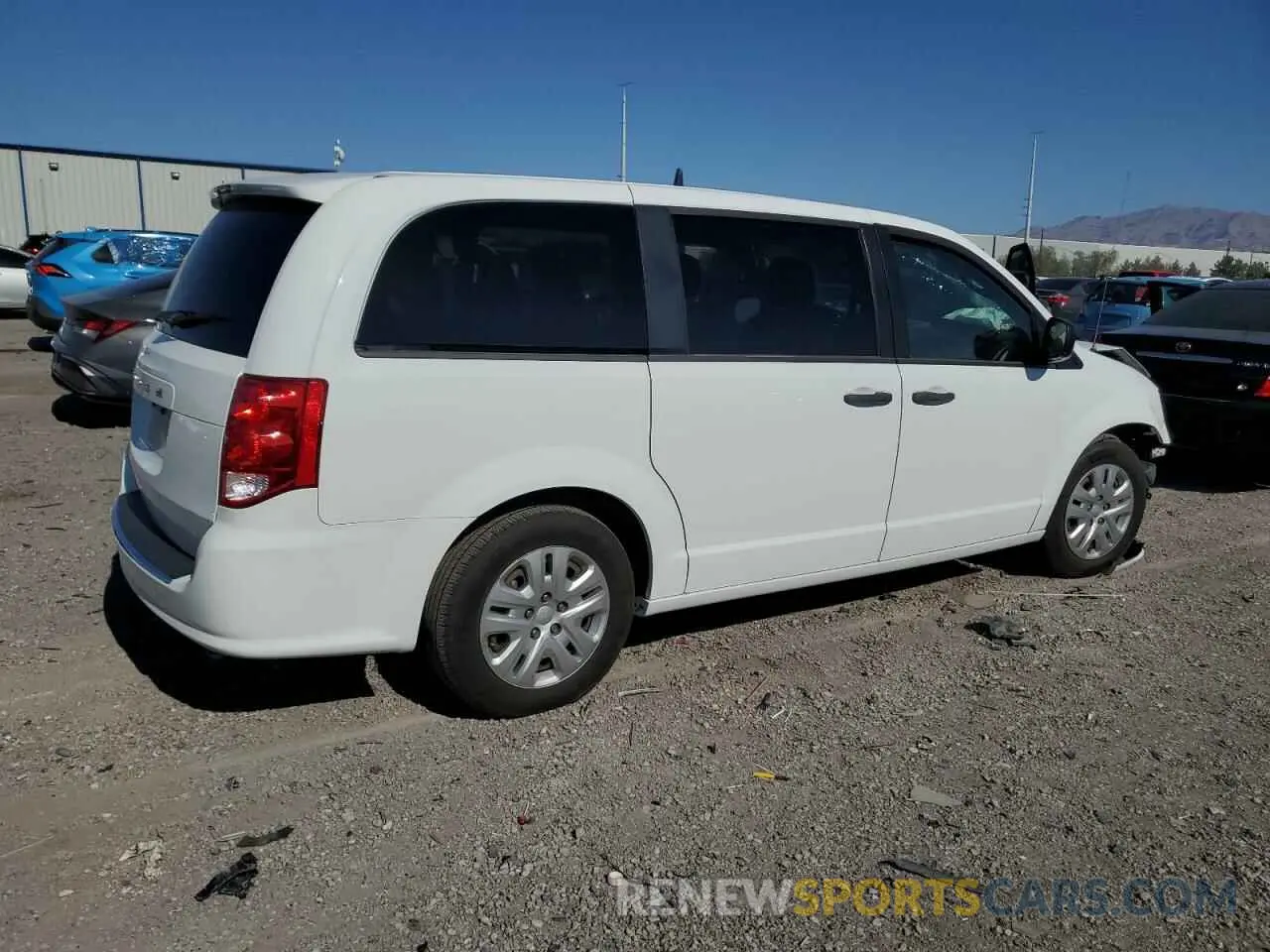 3 fotografías del automóvil dañado 2C4RDGBG8KR745716 DODGE CARAVAN 2019