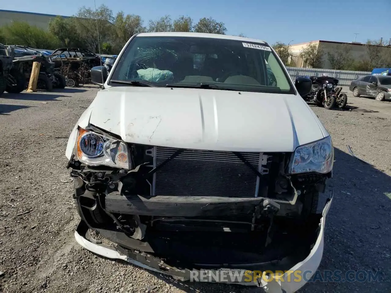 5 fotografías del automóvil dañado 2C4RDGBG8KR745716 DODGE CARAVAN 2019