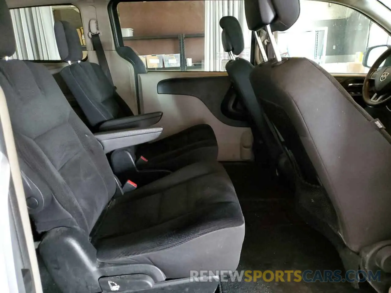 11 fotografías del automóvil dañado 2C4RDGBGXKR623441 DODGE CARAVAN 2019