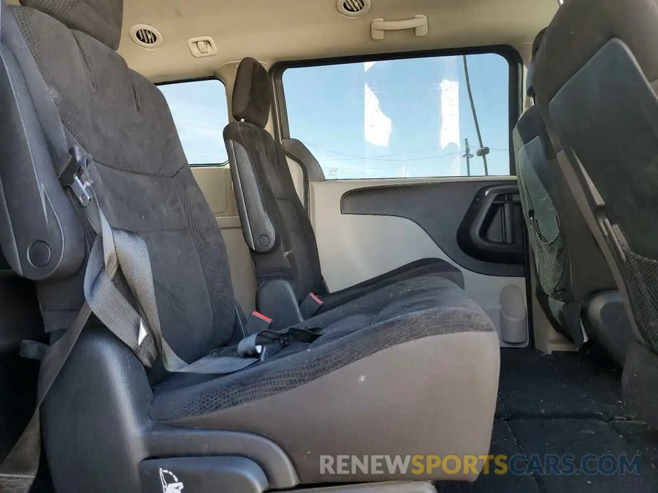 10 fotografías del automóvil dañado 2C4RDGBGXKR794075 DODGE CARAVAN 2019