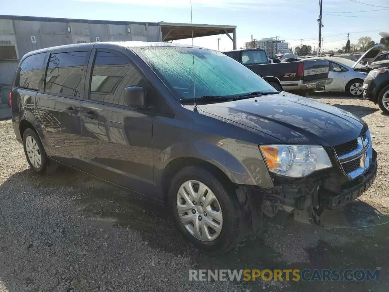 4 fotografías del automóvil dañado 2C4RDGBGXKR794075 DODGE CARAVAN 2019