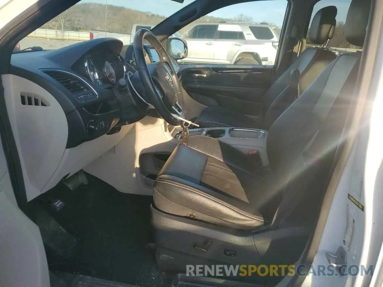 7 fotografías del automóvil dañado 2C4RDGCG1KR513151 DODGE CARAVAN 2019