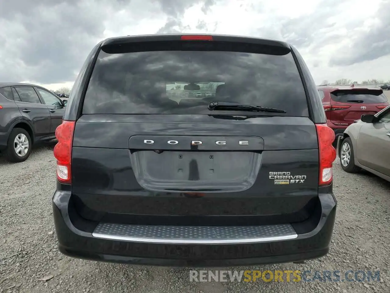 6 fotografías del automóvil dañado 2C4RDGCG1KR622029 DODGE CARAVAN 2019
