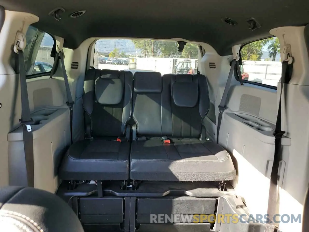 10 fotografías del automóvil dañado 2C4RDGCG1KR648386 DODGE CARAVAN 2019