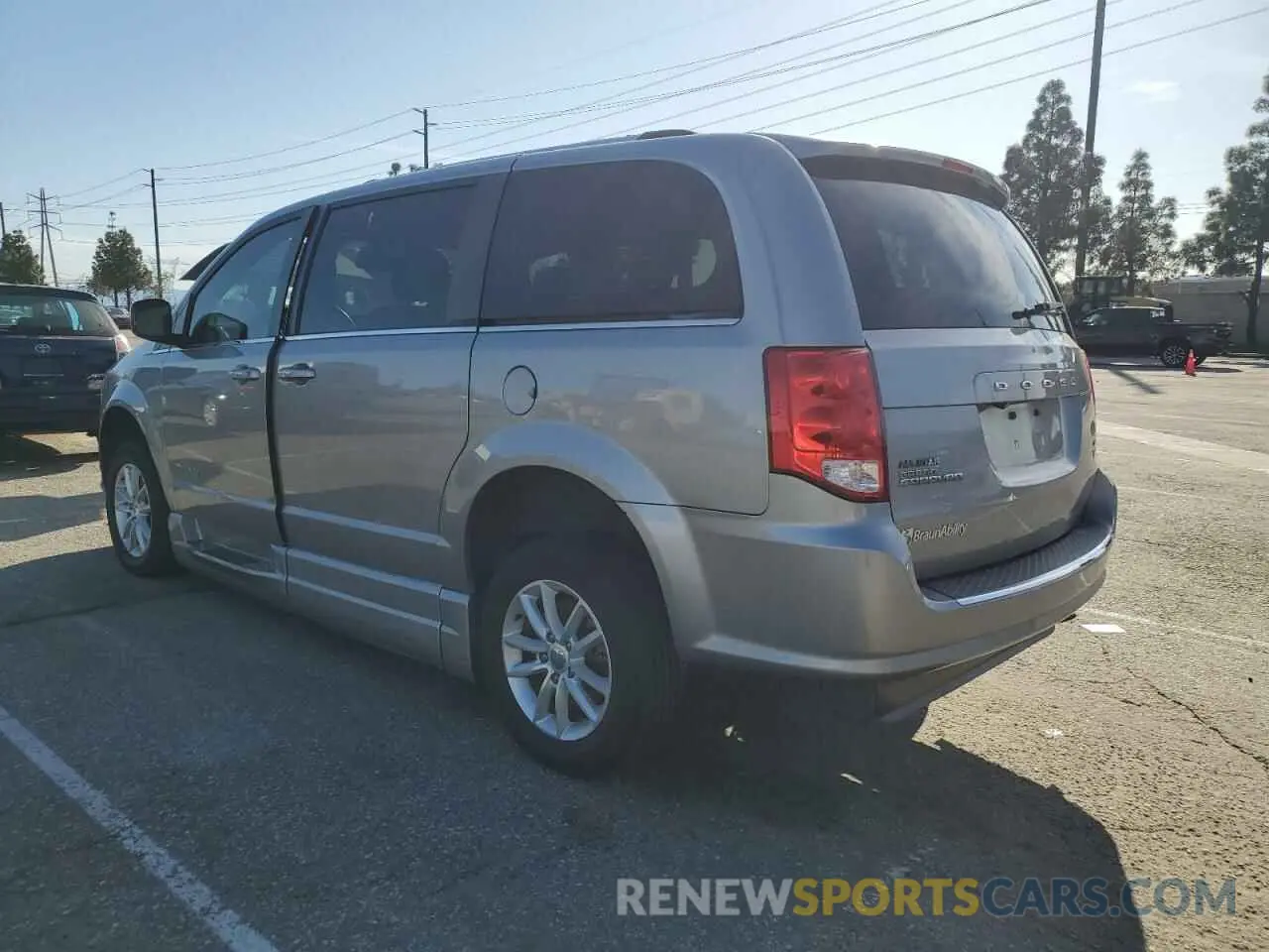 2 fotografías del automóvil dañado 2C4RDGCG1KR648386 DODGE CARAVAN 2019