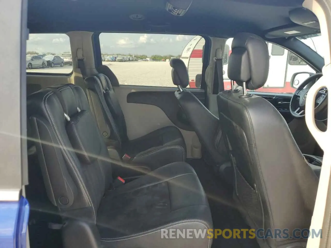 11 fotografías del automóvil dañado 2C4RDGCG1KR699547 DODGE CARAVAN 2019