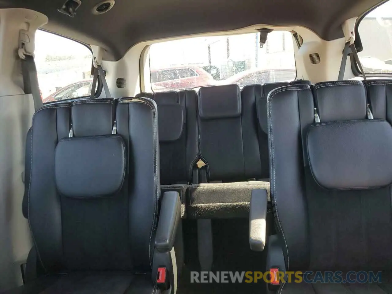 10 fotografías del automóvil dañado 2C4RDGCG1KR800313 DODGE CARAVAN 2019