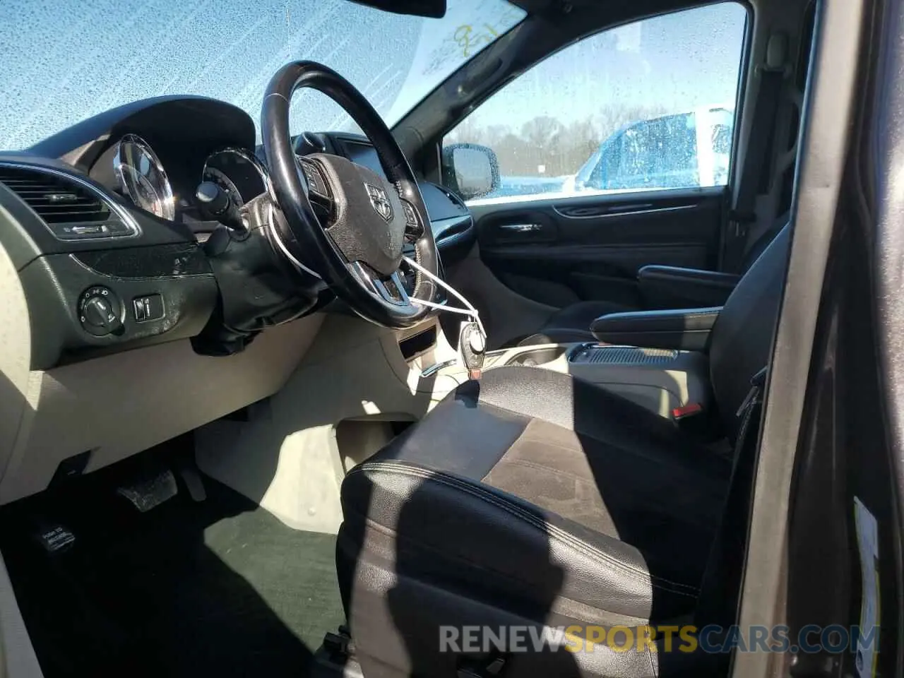 7 fotografías del automóvil dañado 2C4RDGCG1KR800313 DODGE CARAVAN 2019