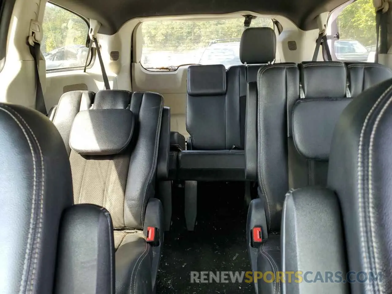 10 fotografías del automóvil dañado 2C4RDGCG2KR802300 DODGE CARAVAN 2019
