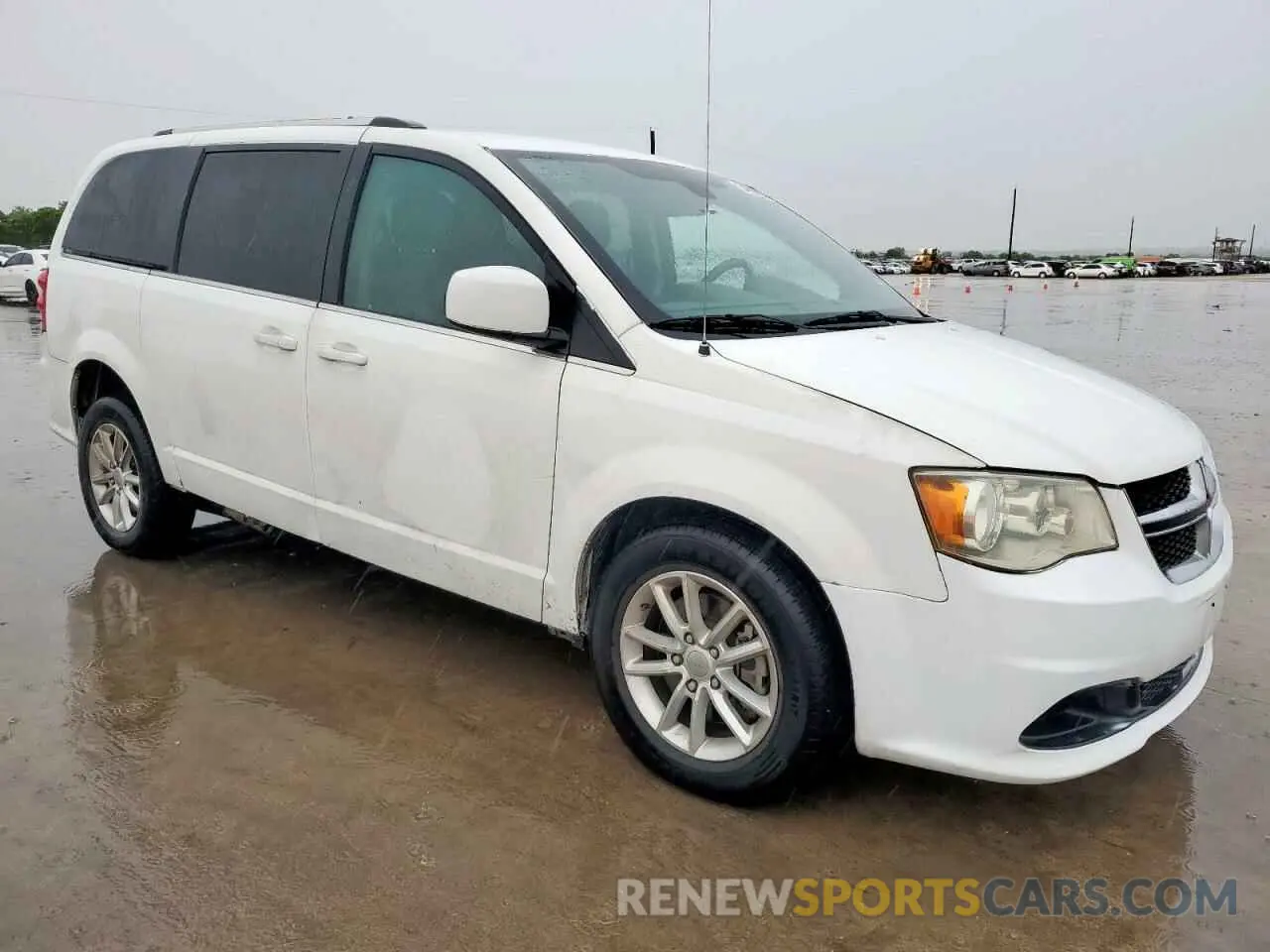 4 fotografías del automóvil dañado 2C4RDGCG3KR519100 DODGE CARAVAN 2019