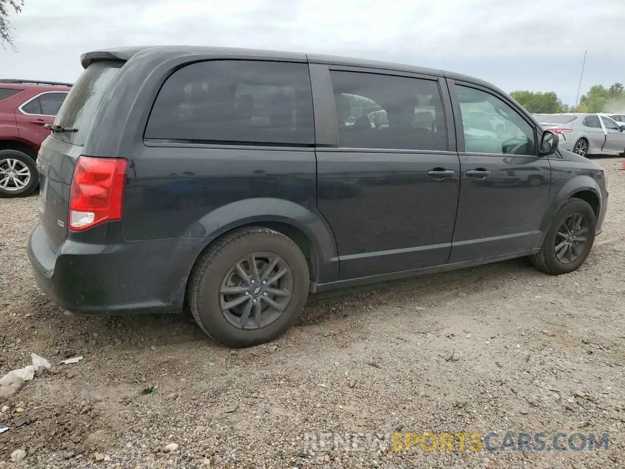 3 fotografías del automóvil dañado 2C4RDGCG3KR754306 DODGE CARAVAN 2019