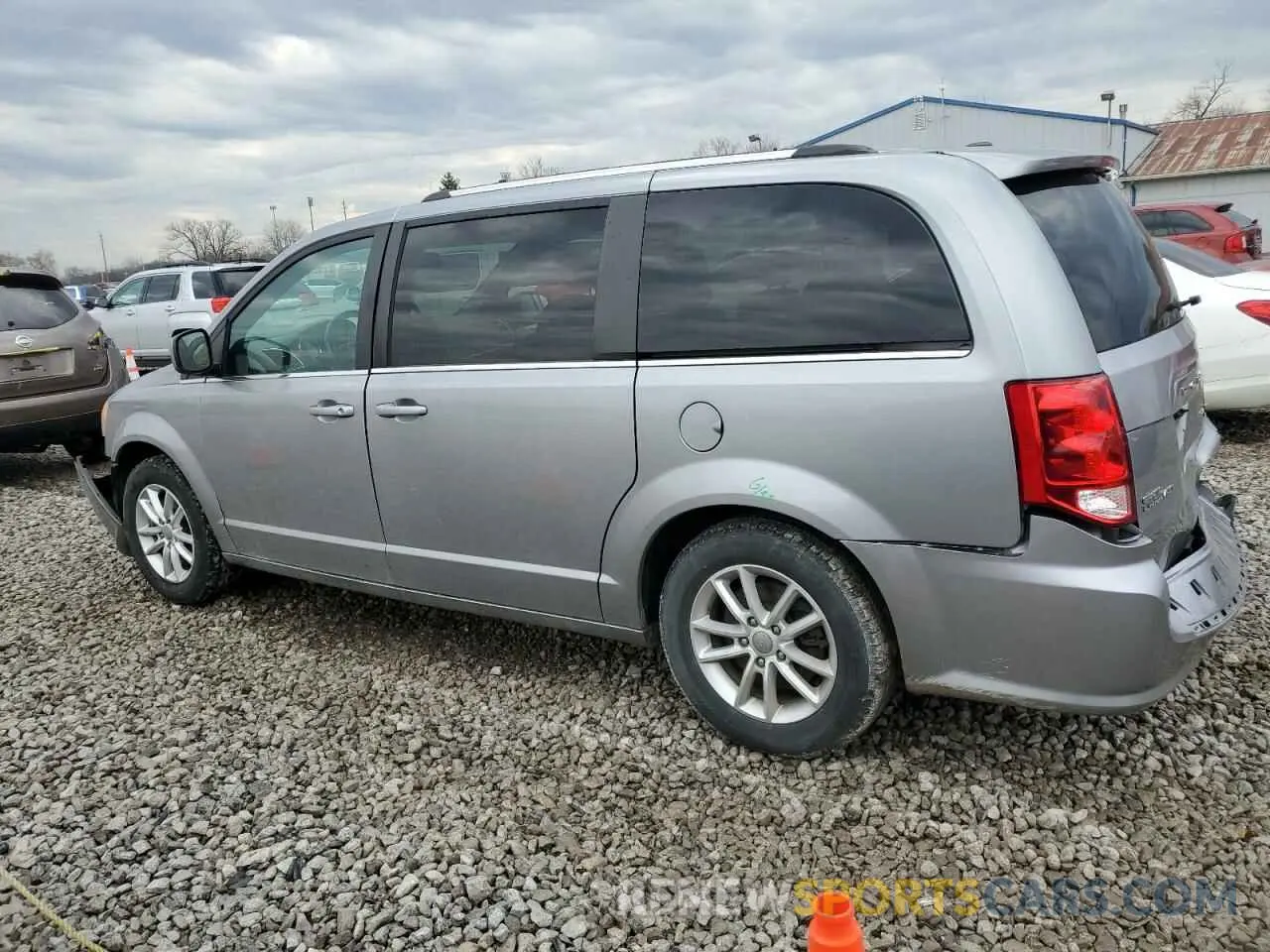 2 fotografías del automóvil dañado 2C4RDGCG4KR682421 DODGE CARAVAN 2019