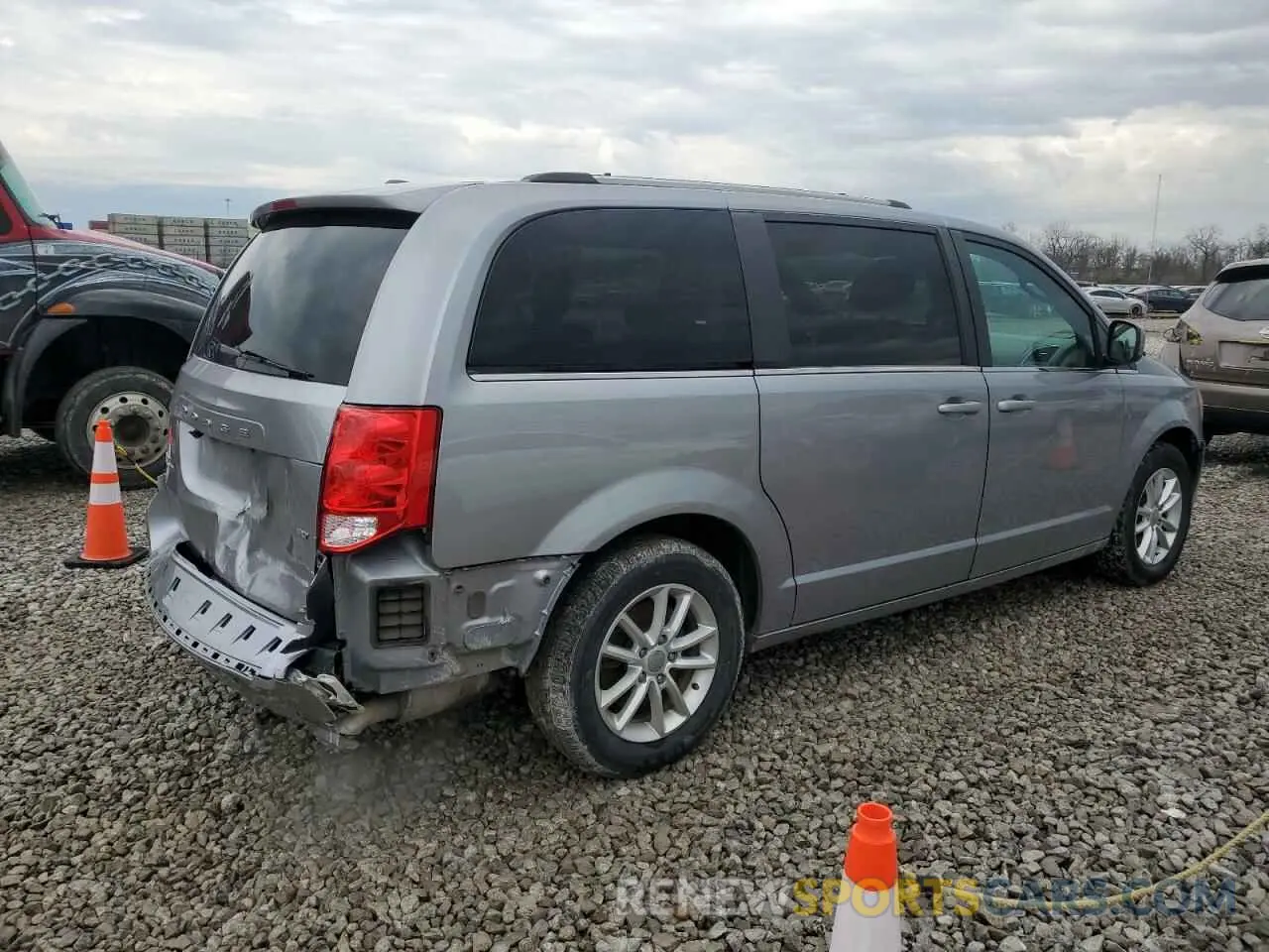 3 fotografías del automóvil dañado 2C4RDGCG4KR682421 DODGE CARAVAN 2019