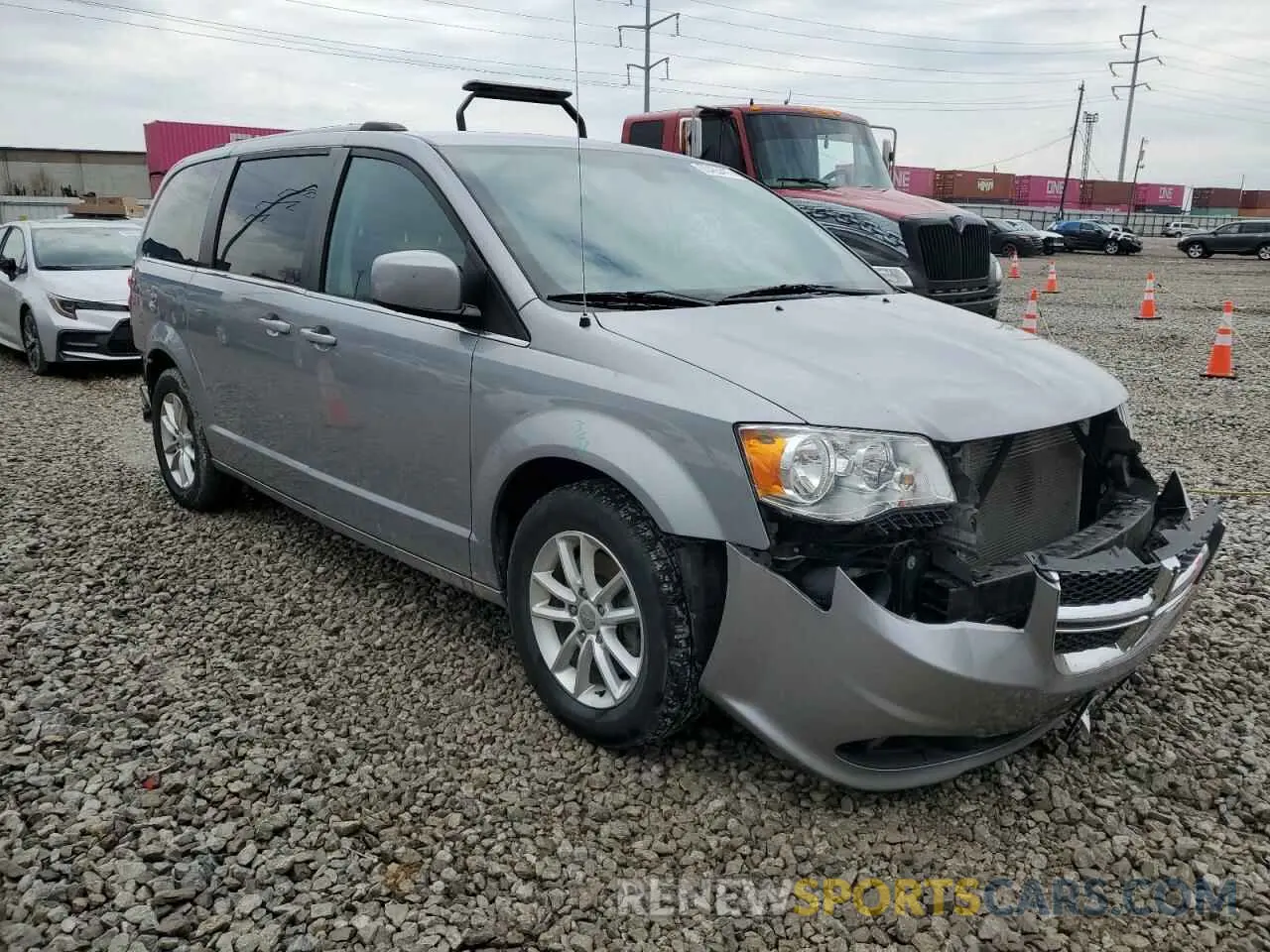 4 fotografías del automóvil dañado 2C4RDGCG4KR682421 DODGE CARAVAN 2019