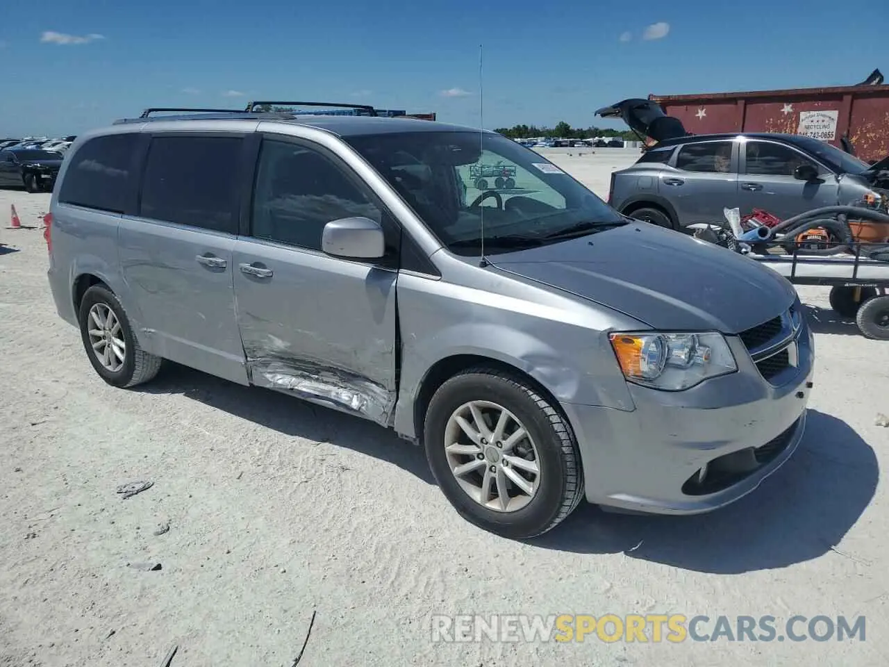 4 fotografías del automóvil dañado 2C4RDGCG4KR713182 DODGE CARAVAN 2019
