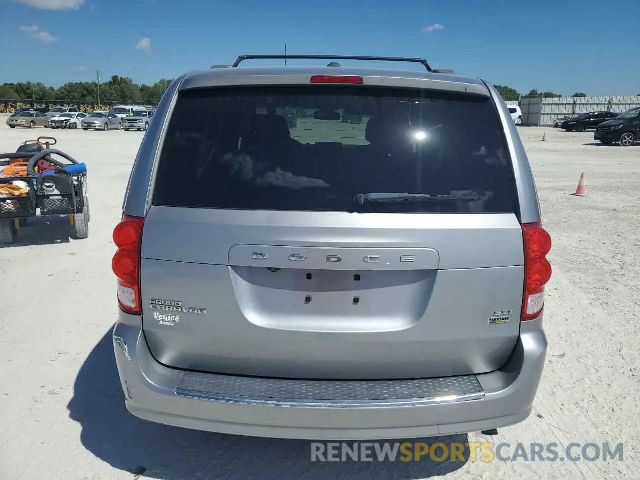 6 fotografías del automóvil dañado 2C4RDGCG4KR713182 DODGE CARAVAN 2019