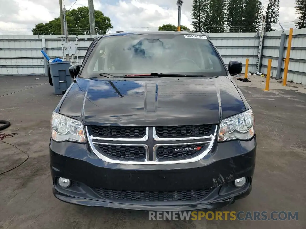 5 fotografías del automóvil dañado 2C4RDGCG5KR747616 DODGE CARAVAN 2019