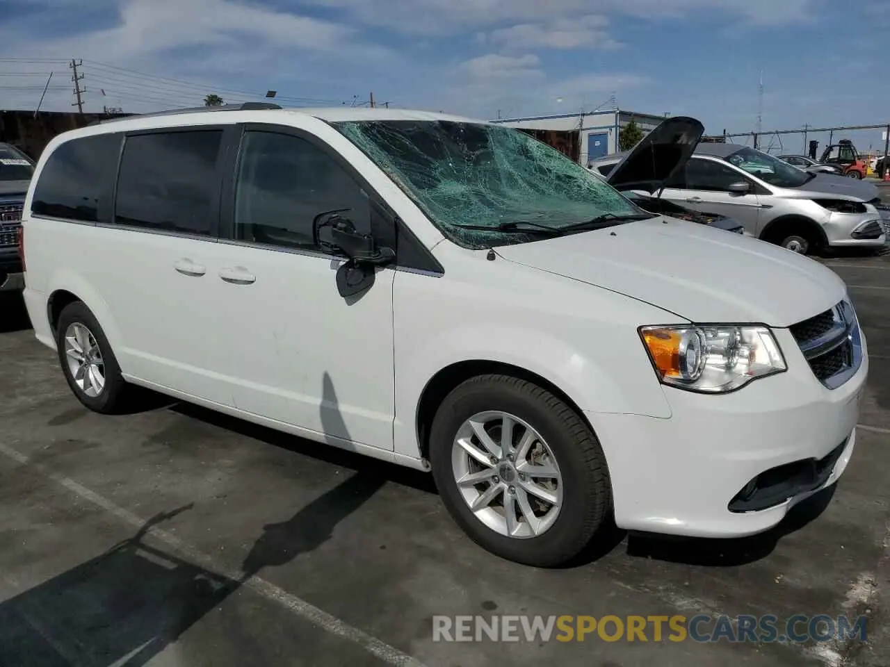 4 fotografías del automóvil dañado 2C4RDGCG5KR776274 DODGE CARAVAN 2019