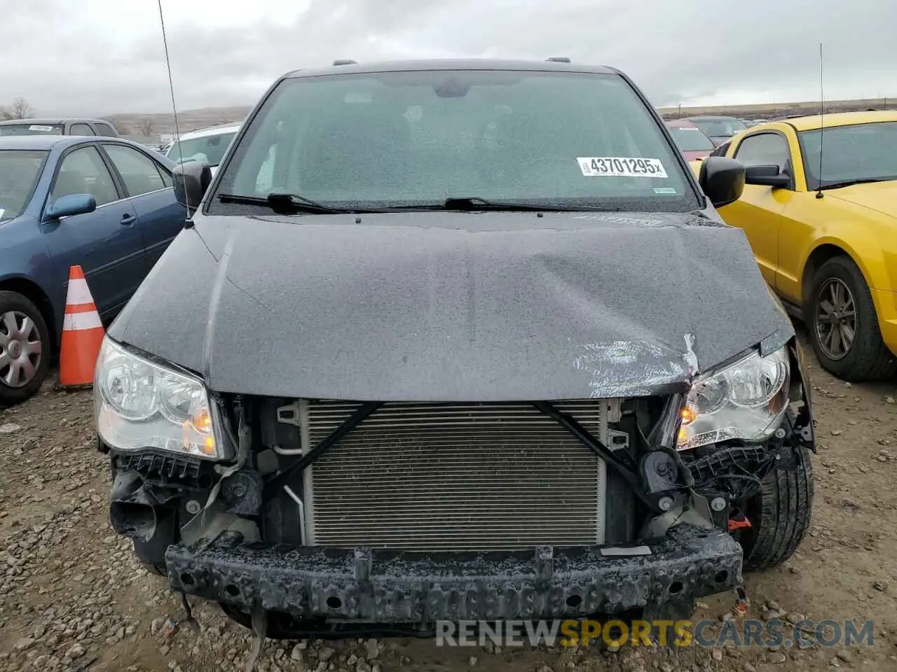 5 fotografías del automóvil dañado 2C4RDGCG6KR761430 DODGE CARAVAN 2019