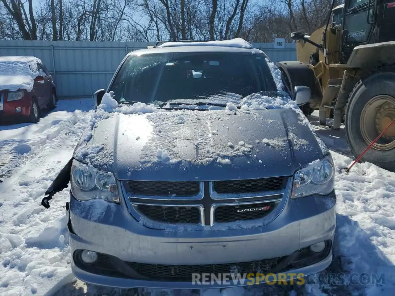 5 fotografías del automóvil dañado 2C4RDGCG6KR786912 DODGE CARAVAN 2019