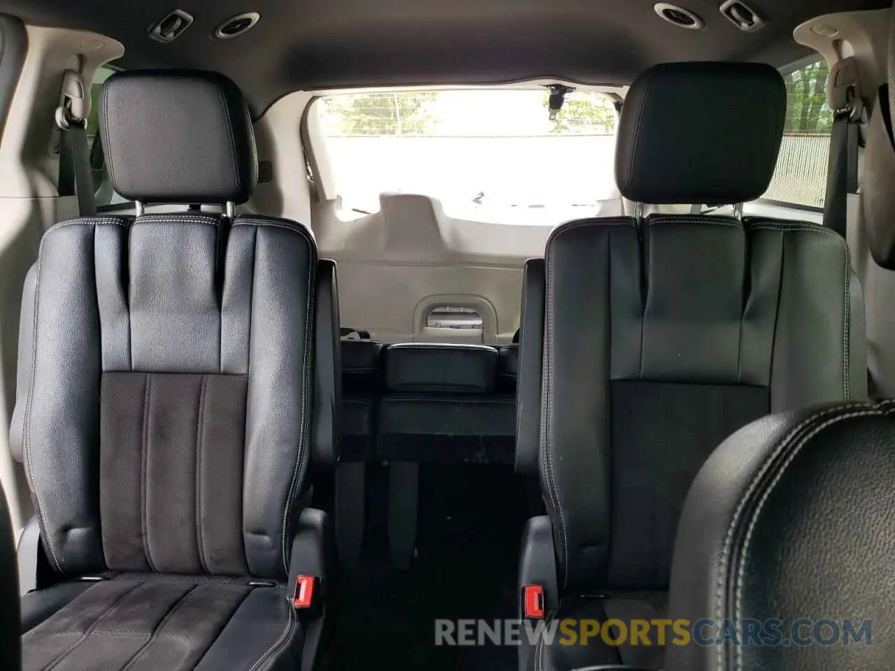 10 fotografías del automóvil dañado 2C4RDGCG6KR800596 DODGE CARAVAN 2019