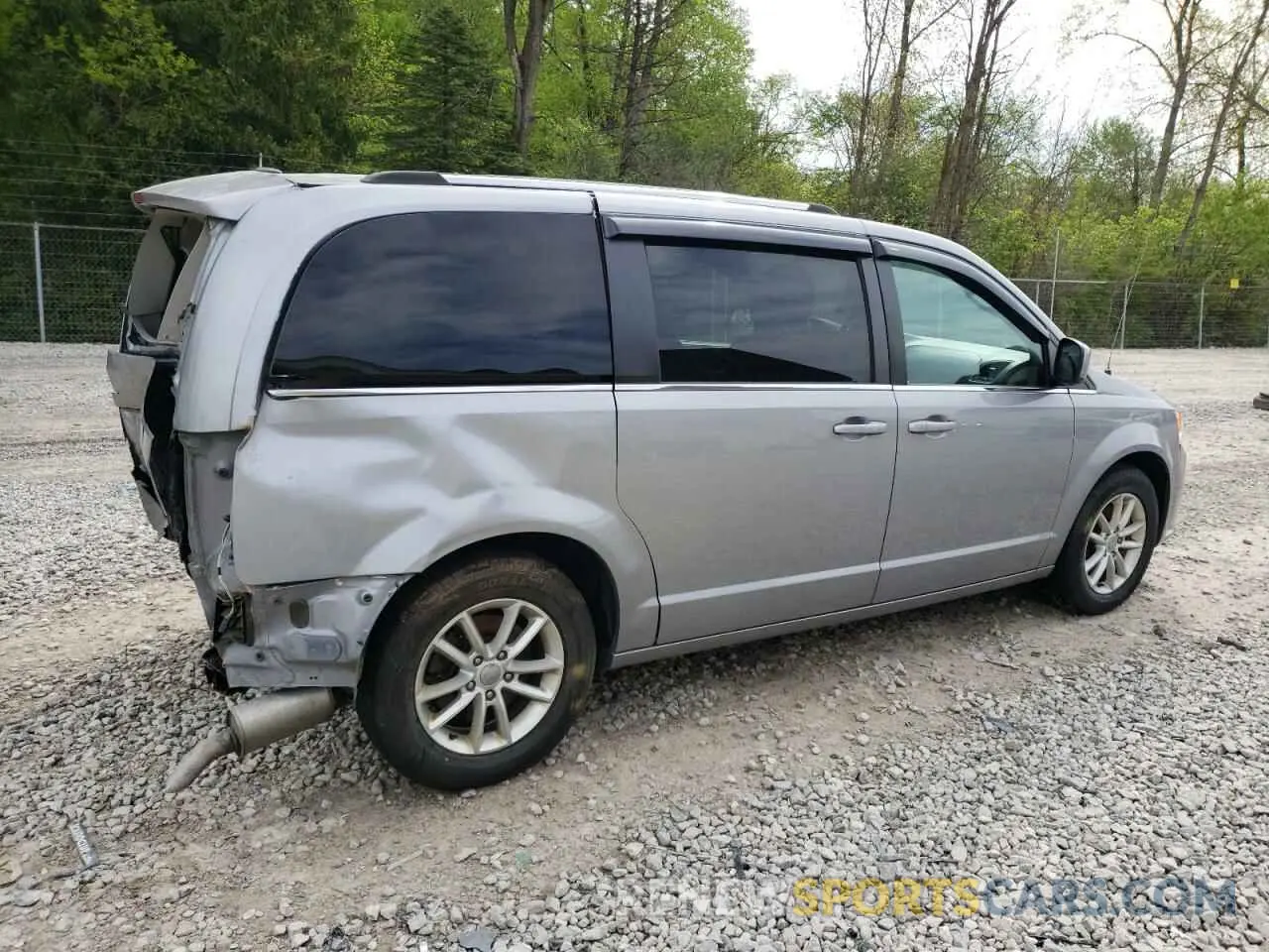 3 fotografías del automóvil dañado 2C4RDGCG6KR800596 DODGE CARAVAN 2019