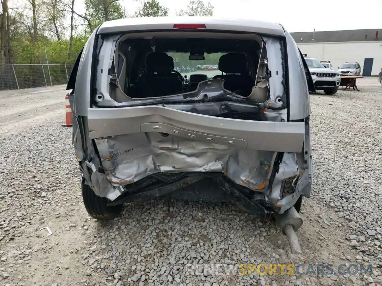 6 fotografías del automóvil dañado 2C4RDGCG6KR800596 DODGE CARAVAN 2019