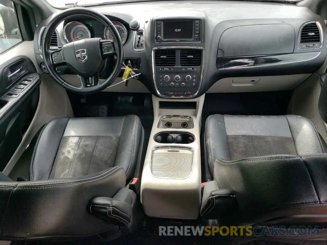 8 fotografías del automóvil dañado 2C4RDGCG6KR800596 DODGE CARAVAN 2019