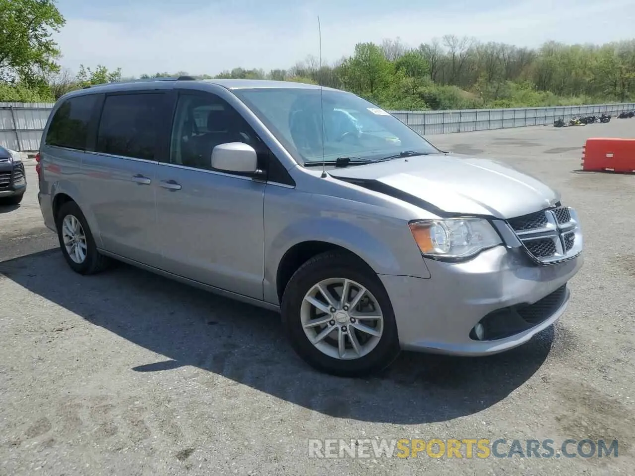 4 fotografías del automóvil dañado 2C4RDGCG7KR622259 DODGE CARAVAN 2019