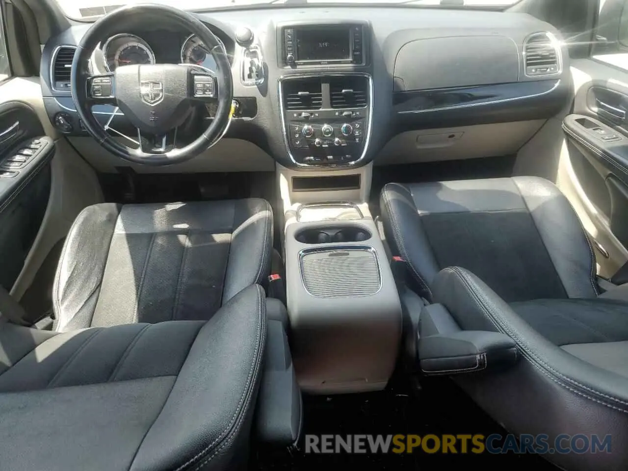 8 fotografías del automóvil dañado 2C4RDGCG7KR622259 DODGE CARAVAN 2019